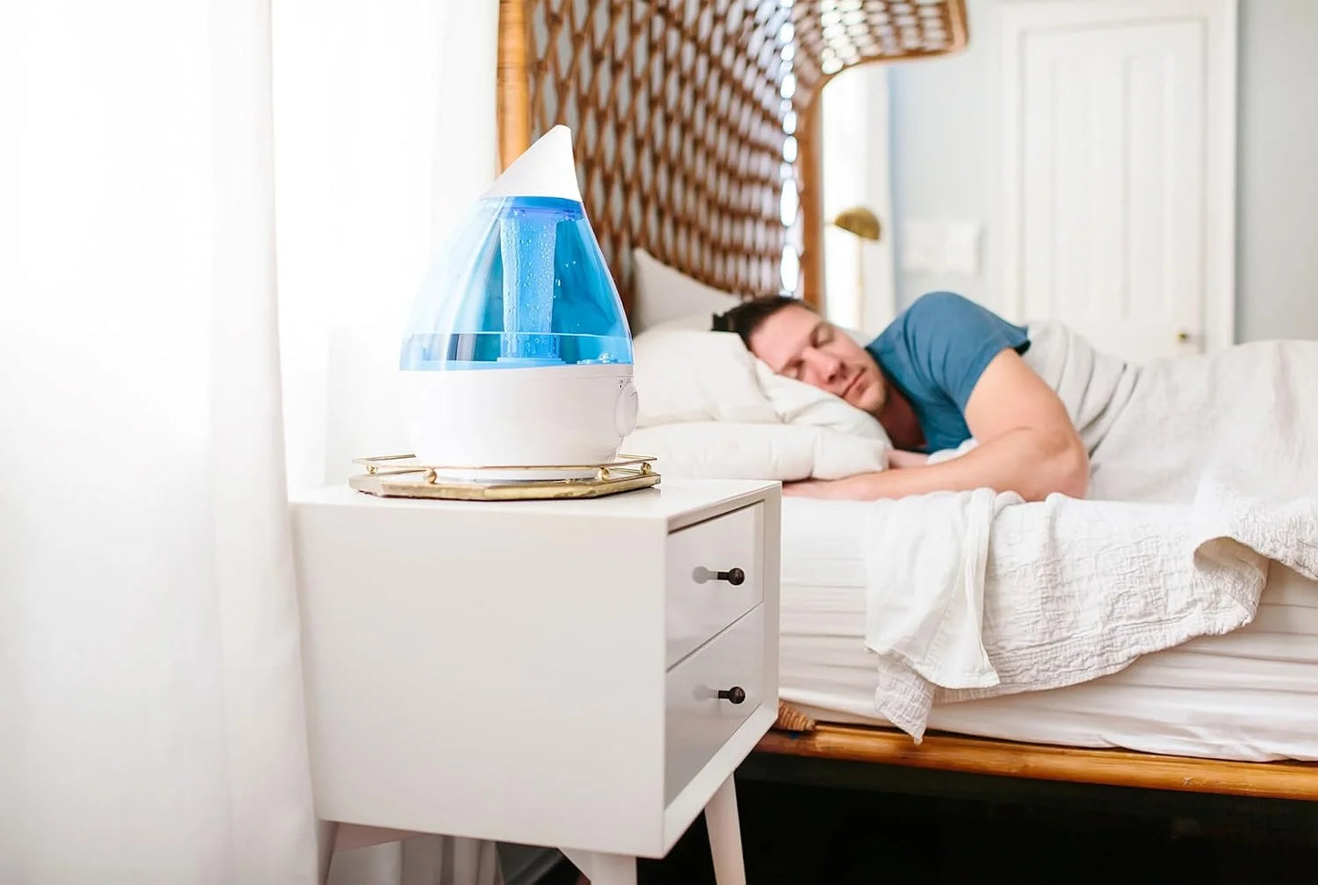 Crane USA Cool Mist Humidifier for Bedroom, Baby Nursery, Kids Room or Office, 1 Gallon Tank, Blue